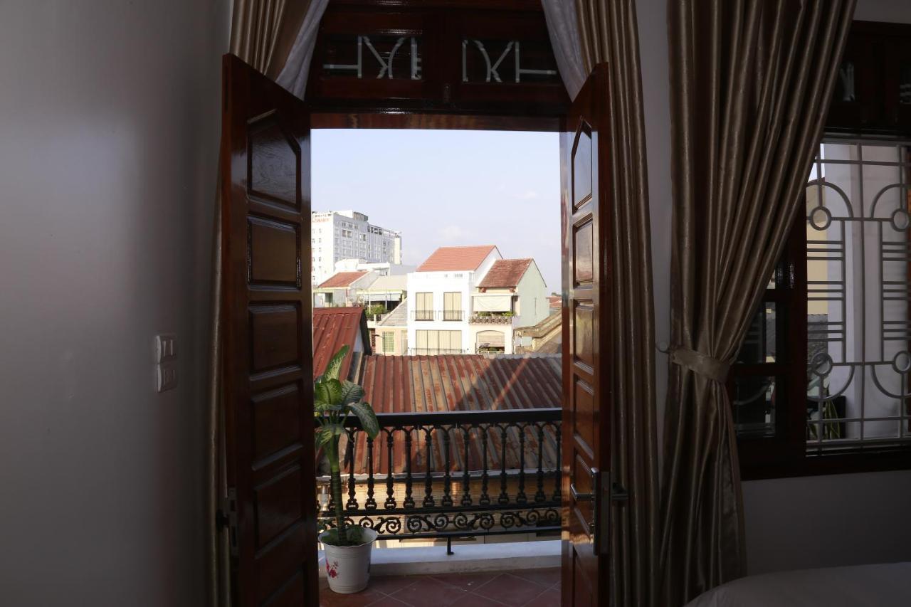 Moon & Sun Hotel Hue Exteriör bild